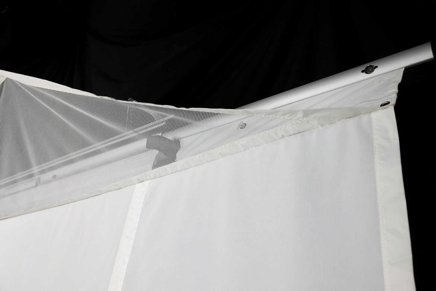 HomeCourse® ProScreen 180 – Premier Indoor Golf Simulator Enclosure