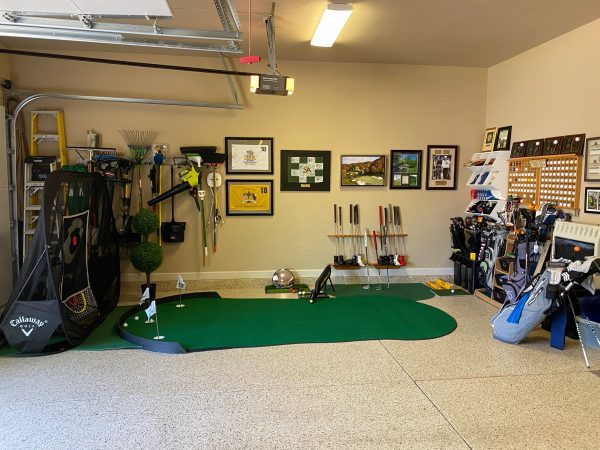 The Admiral Putting Green - Big Moss Golf