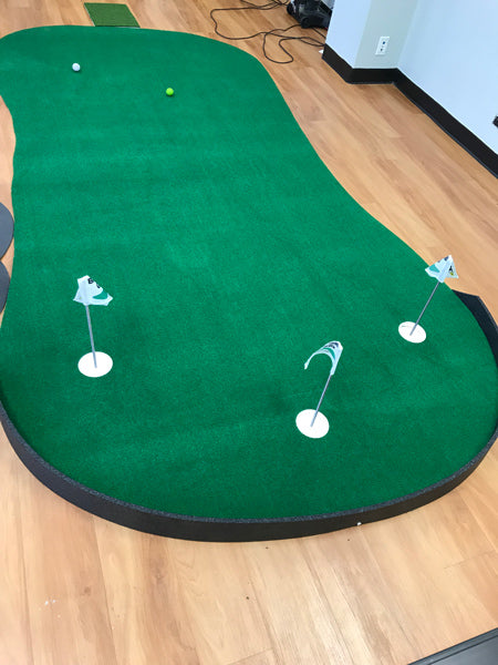 The Admiral Putting Green - Big Moss Golf
